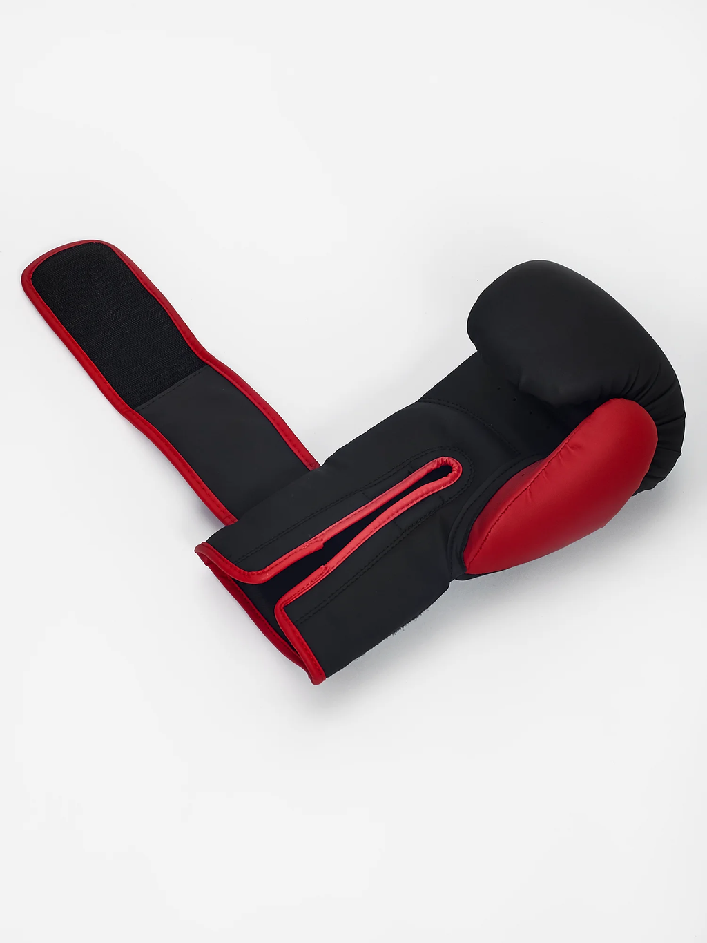 MANTO Boxing Gloves ESSENTIAL black-red