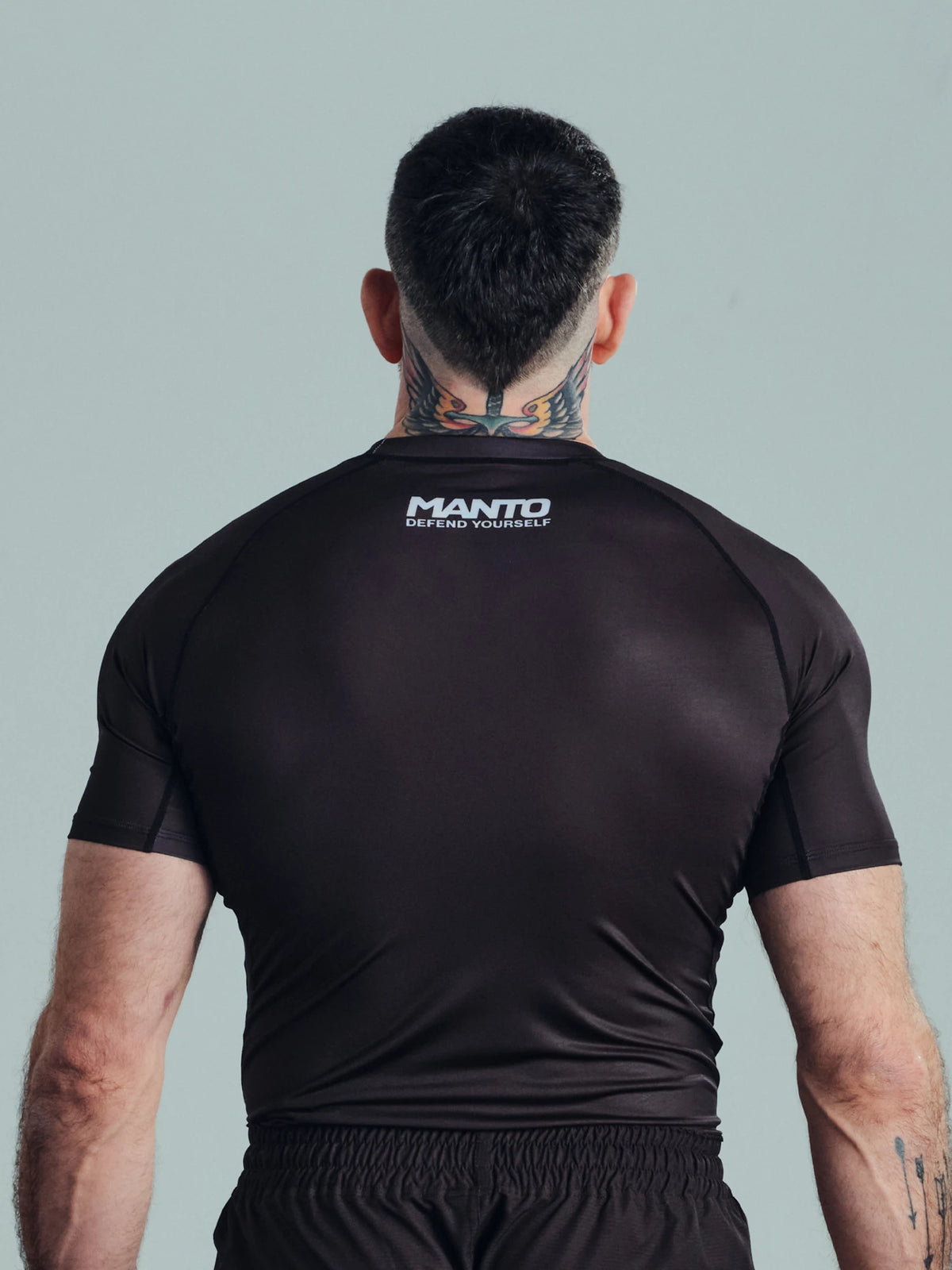 MANTO rashguard LOGO