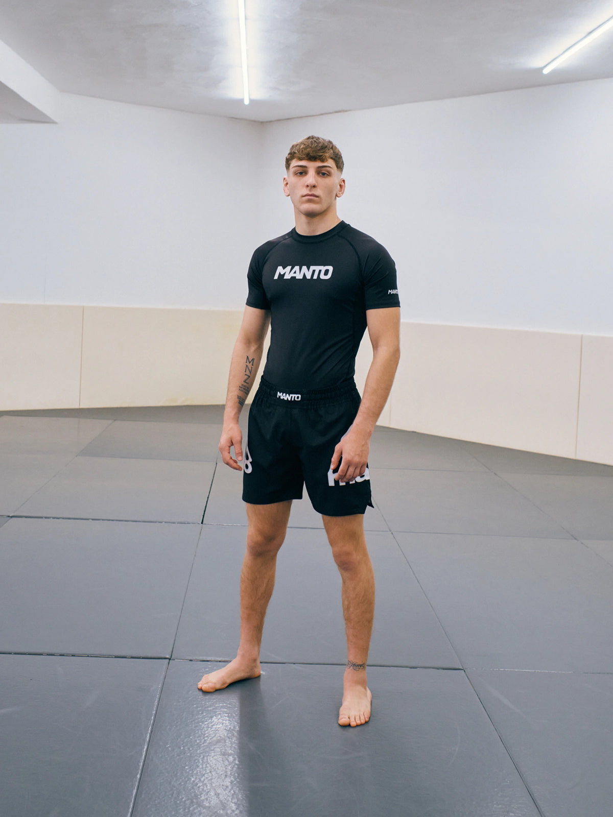 MANTO rashguard LOGO DUAL black